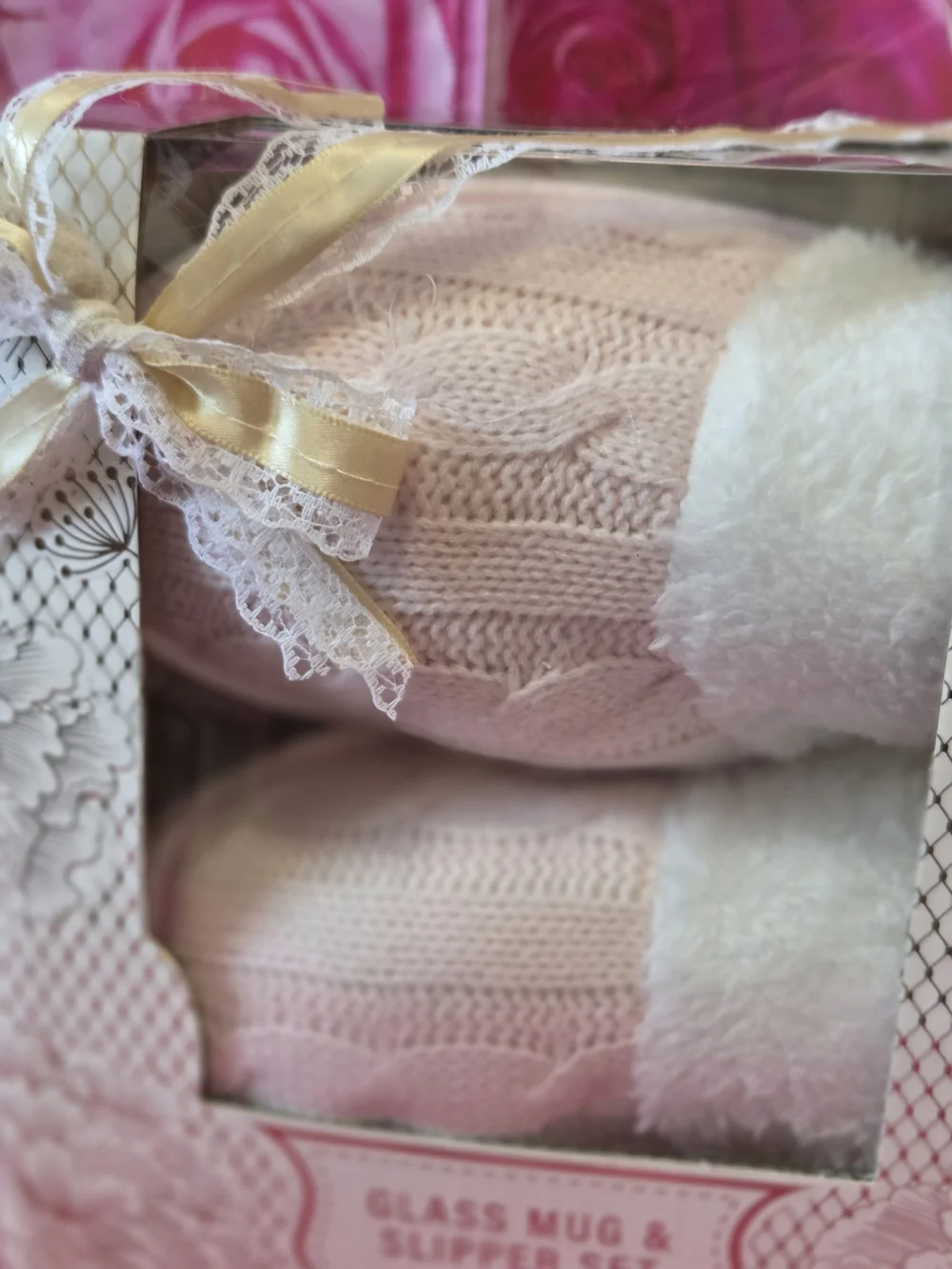 Diamond Supply Co. Pink Cable Knit Slipper & Glass Mug Set